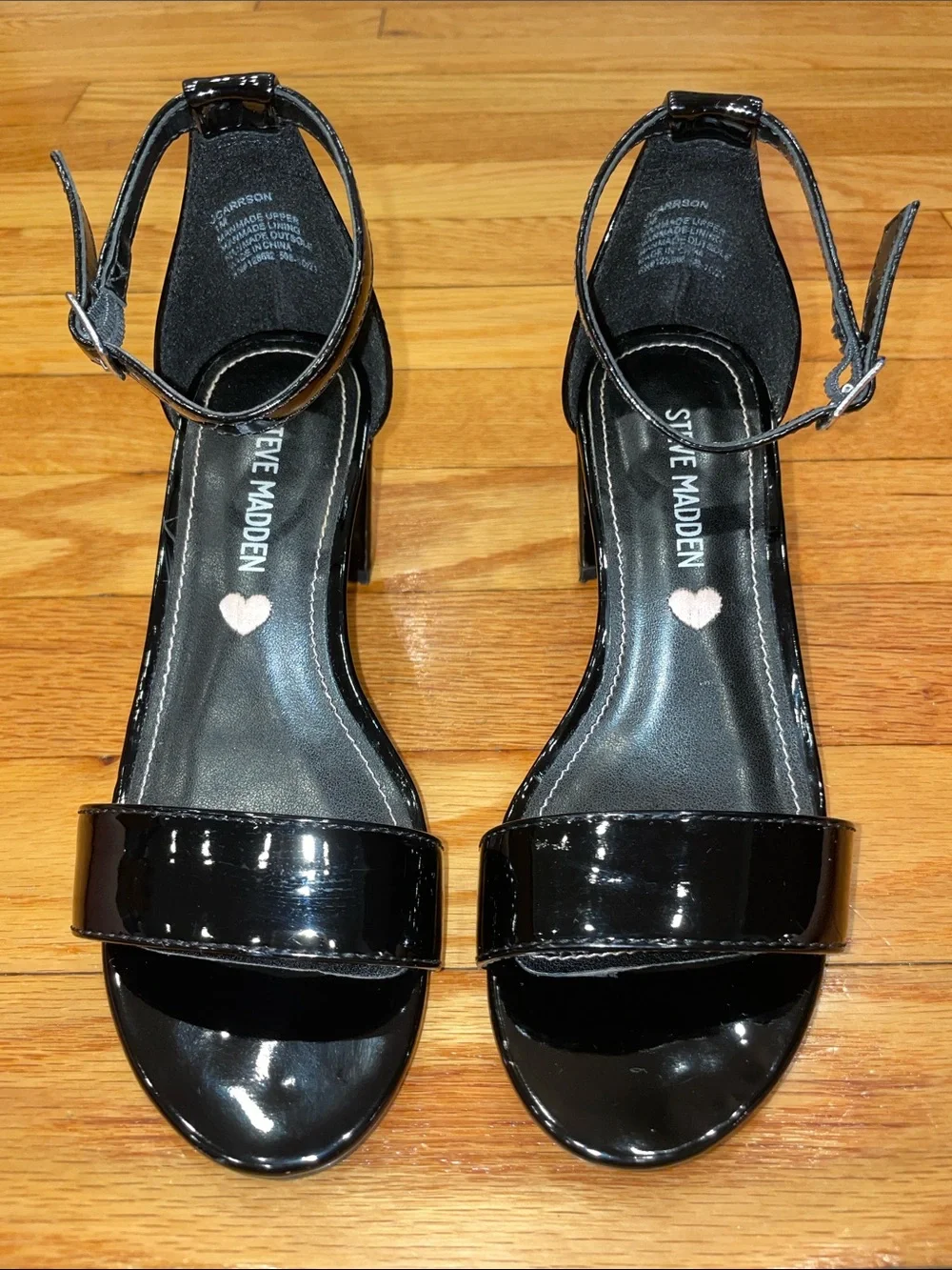Steve Madden Kids JCarrson Black Patent Block Heel Sandals EUC